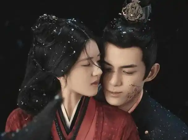 《长歌行》官宣迪丽热巴和吴磊演情侣时,曾有很多人抱着不看好的态度.