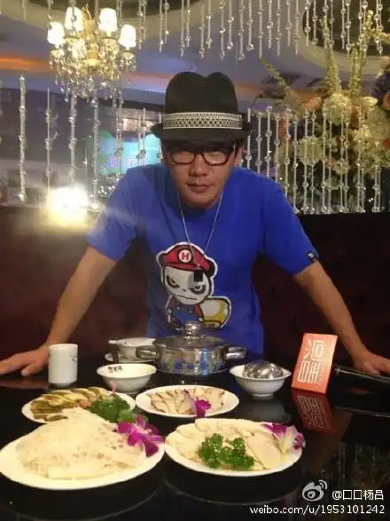 六间房与当红美食主持杨吕打造小食代