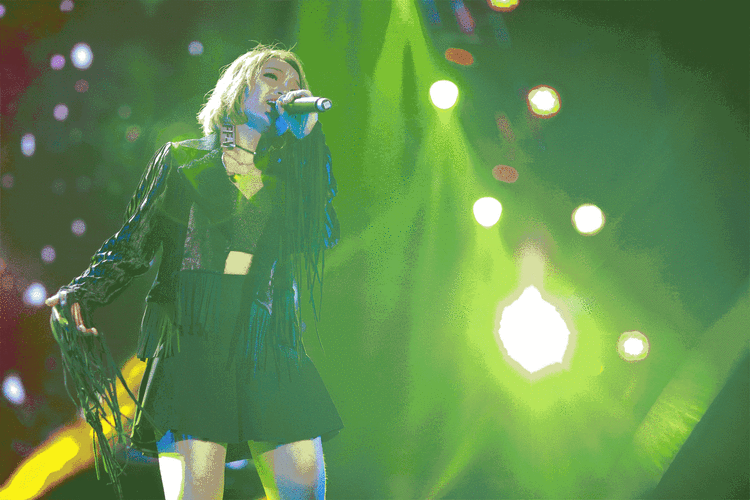 2018庄心妍湛江演唱会,一起来唱庄式"疗伤情歌"