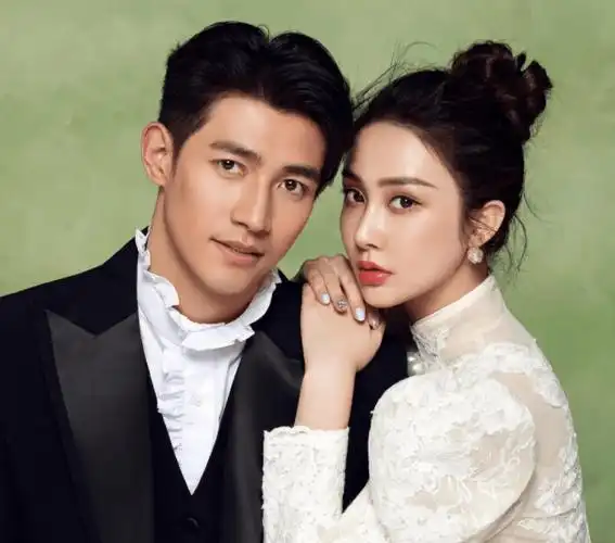 演员李子锋官宣离婚,被曝在妻子孕期出轨,曾与张天爱同居6年_因为