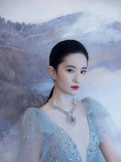 这死亡发型,也只有"高颅顶"的刘亦菲能hold住了吧