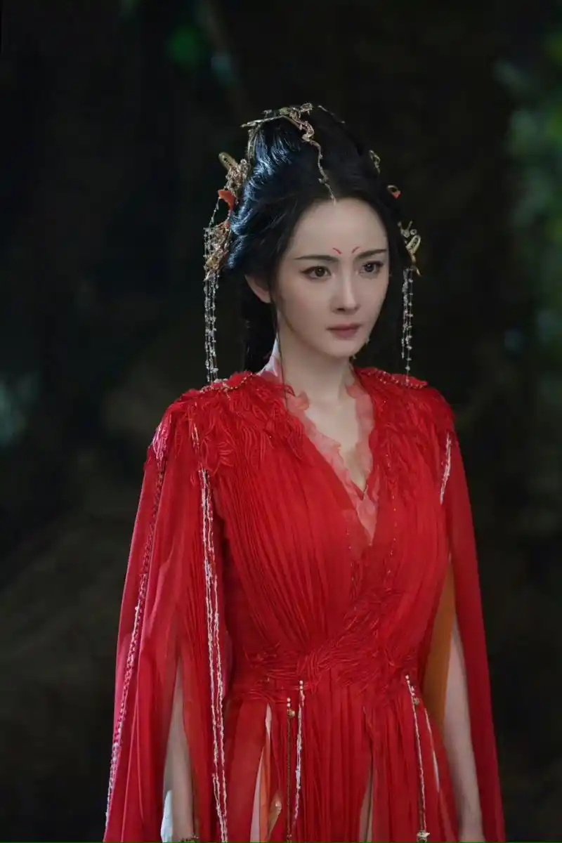 一袭古装红衣成就封神时刻,明星们的古风红衣造型谁更惊艳,谁和红色的