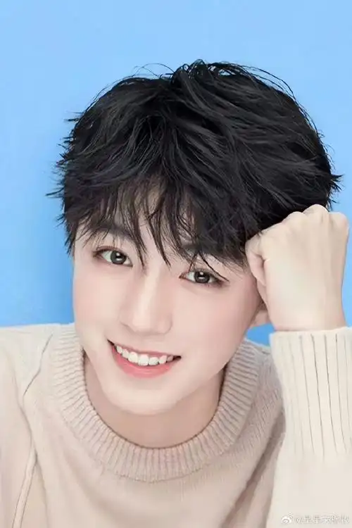 王俊凯新片野孩子看点推介##tfboys#没见过比他还会标准露齿笑的真的