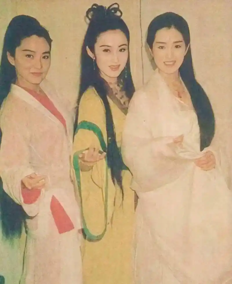 《天龙八部之天山童姥1984〉.慕容复奋斗一辈子的目标,是段 - 抖音