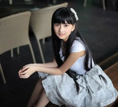 麻烦她是那个明星,她的资料!