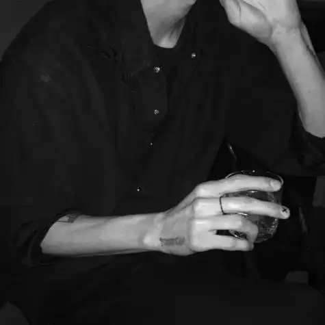 高清黑白男生头像图片2022的约定永久的陪伴