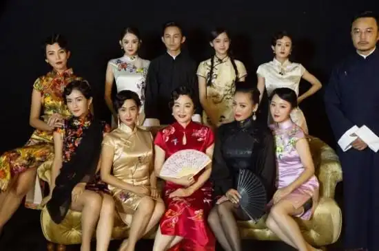 美呆了!《偶像来了》林青霞朱茵等身着旗袍拍复古画报