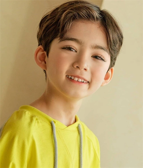 5-10岁小男孩发型 打造帅气小潮童_儿童发型 - 美发站