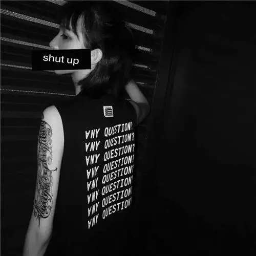 黑白超拽女生头像