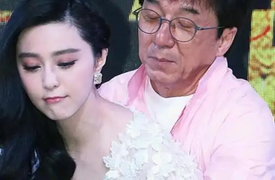 成龙真名到底叫什么 成龙抱范冰冰的真相 - 网络编辑之家