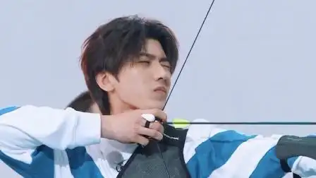 蔡徐坤射箭能力太强,随意出手就成全场的威胁,全场瞬间都慌了!
