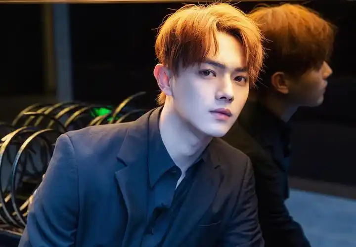 欢娱影视演员许凯soso今日出席娇兰兰州品牌活动