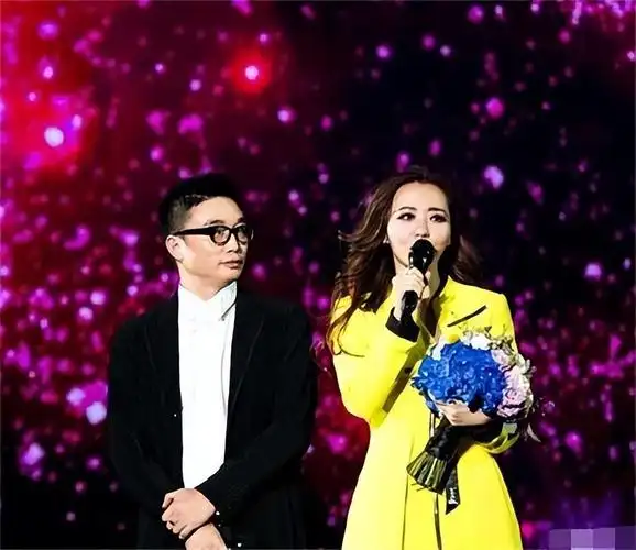 7年过去再看张靓颖逼婚冯轲现场说的话早已暗示悲剧结局