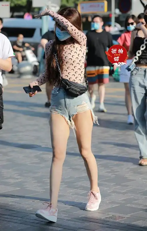 置顶#颜值##美女#  戴口罩的小姐姐颜值都很高