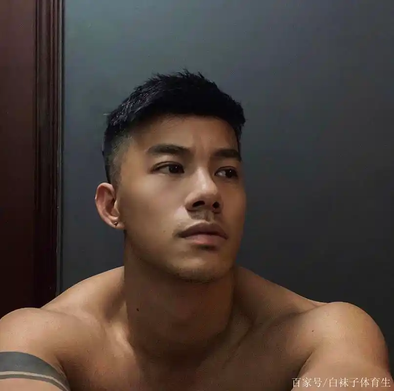 樊野家的网红男模evan,颜值高身材棒