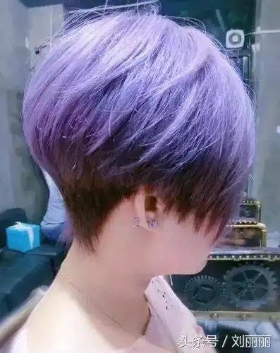 2018短发流行"铲发脚",干净利落很轻松,让你走路都带风