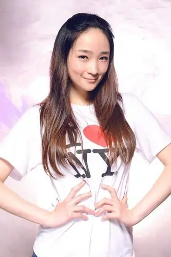 2011快乐女声专题 > 正文  新浪娱乐讯 5月8日晚,2011快女成都唱区100