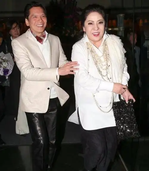 在这股电影热的洪流之中,向华强和他的中国星公司脱颖而出,成为风云际