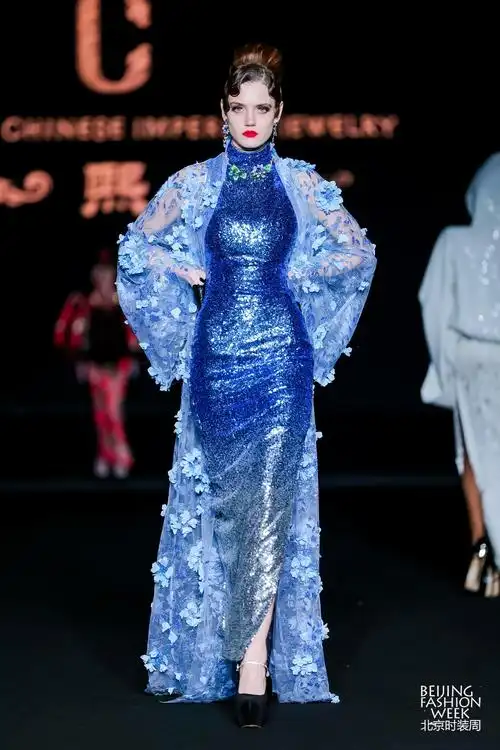 在北京时装周看了一场旗袍秀,才发现中式旗袍上的民族文化原来这么