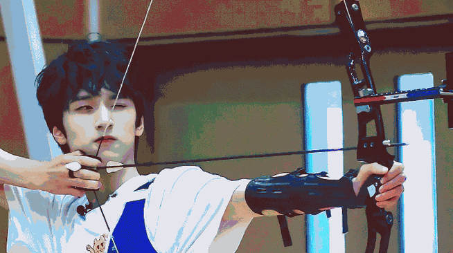 那还是得看游戏王严浩翔绝美射箭百发百中赏心悦目@时代少年团-严浩翔