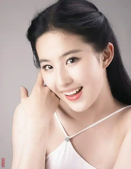 刘亦菲初中时期旧照