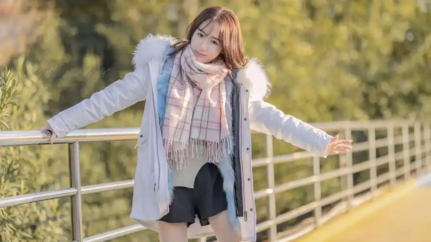 冬天清纯美女围巾4k壁纸封面图冬天 清纯美女 围巾壁纸壁纸于2020-06