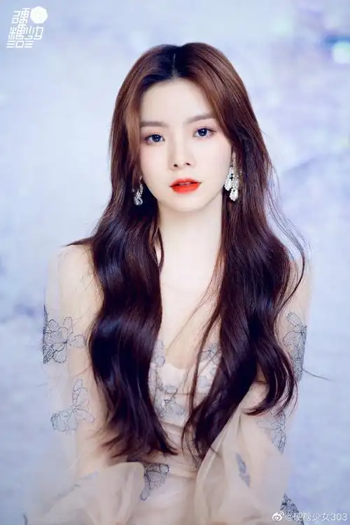 陈卓璇蓝紫水墨画大片