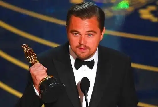 "裘花"和"球草":20岁盛世美颜,中年毁容式发福,结局却不同