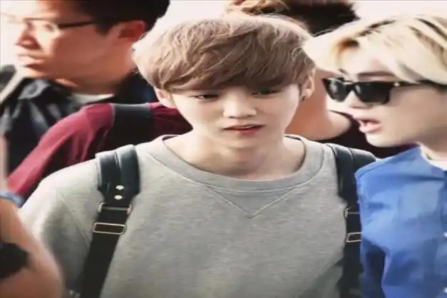 顶流情侣恋爱七年,关晓彤路图小腹隆起,喜迎好"孕",喜事将近|鹿晗|exo