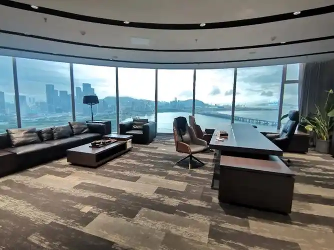 价格: 175元(不含税)99 格局:10 1超大会议室可容纳50～90人91