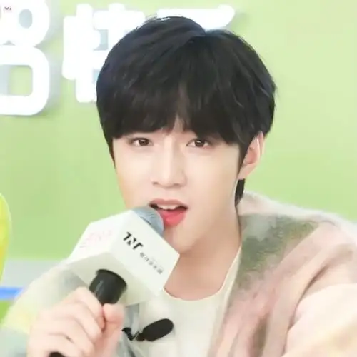 刘耀文1123出道两周年快乐##刘耀文超绝可爱