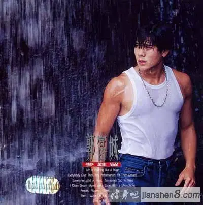 天王郭富城肌肉照,完美线条显天王本色