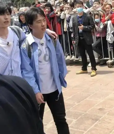 原创郭麒麟又矮又胖162cm身高和过低的颜值他到底怎么做到这么火的