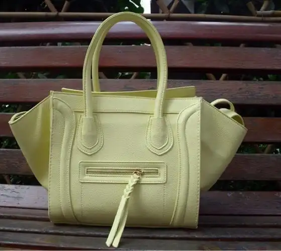 「平价团购」瑟琳冰淇淋色系笑脸蝙蝠包_物品信息发布_ 辣妈帮