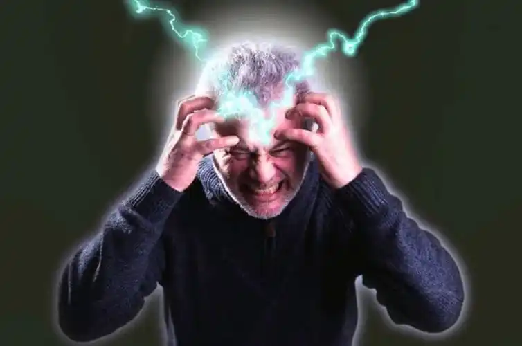 爆炸性头痛一旦发生你应当