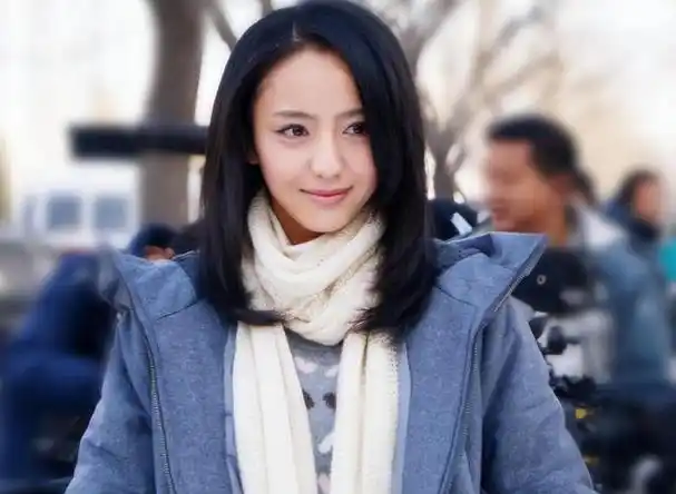 细扒佟丽娅的过往后才发现恋爱脑是众人对她最大的误解