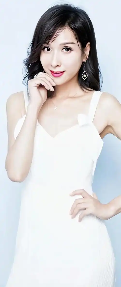 杨恭如粉嫩佳人优雅写真,时尚俏丽!_高清图集_新浪网