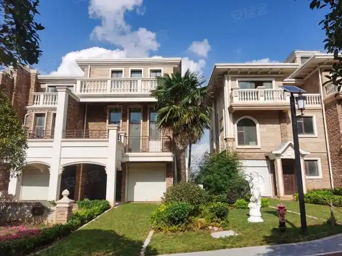 枫丹白露别墅-上海汤臣一品里面有个牛?_知娱百科_知娱攻略