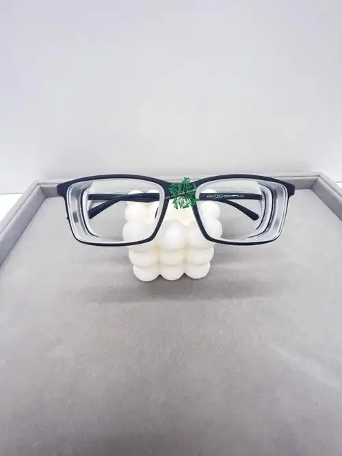 近视1250度是什么感觉高度近视玻璃镜片