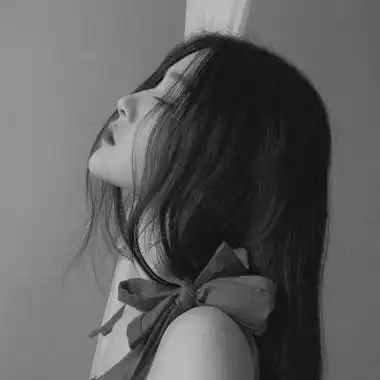 最新黑白头像女生冷酷霸气