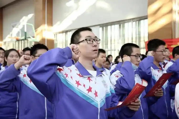 长春热门高中校服颜值大盘点!哪所学校赢了?_实验_祝新高_解放大路