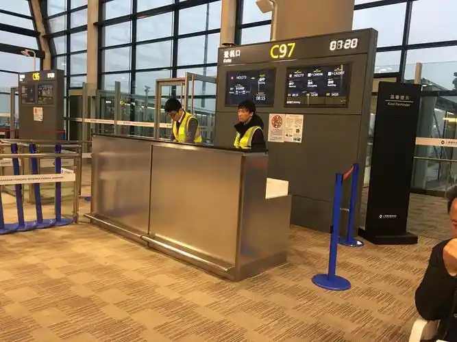 浦东机场登机口