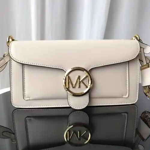 mk哪款包包最经典时尚潮流酒神包mk中国官网女包图片