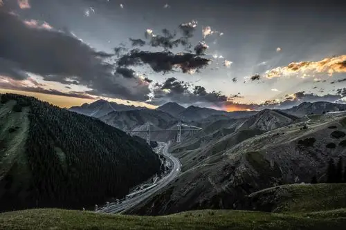 伊犁河谷十日游