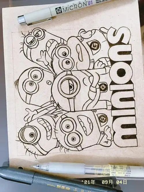 小黄人大眼萌黑白动漫卡通手绘临摹针管笔