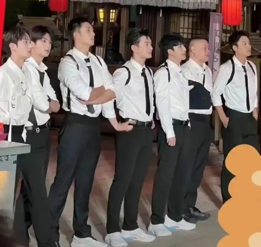 黄景瑜身高187,大张伟身高175,那么黄晓明到底有没有像传闻中那样"