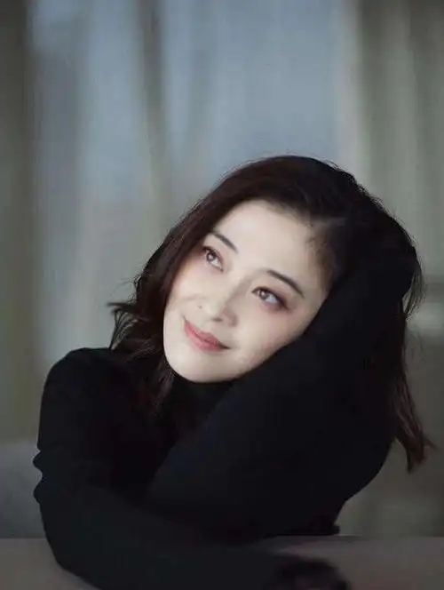 明星照片,明星艺术照,明星个人资料和图片,明星代言费用报价,明星商演