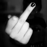 竖中指超拽的女生霸气头像看不见脸的各种鄙视手势