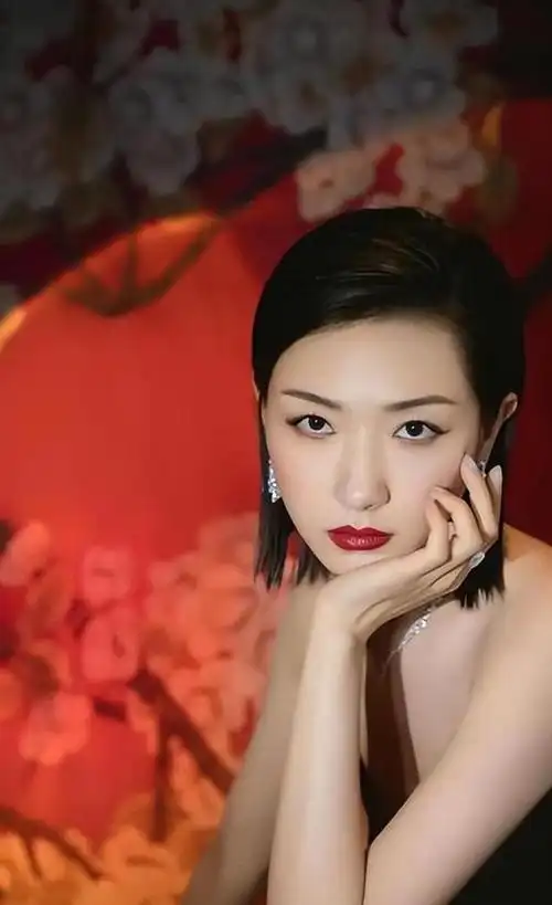 不婚主义万茜这辈子最正确的决定就是35岁高龄为小丈夫生孩子