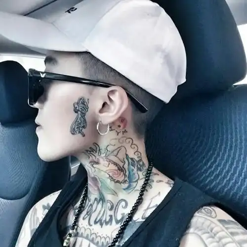 霸气纹身社会哥